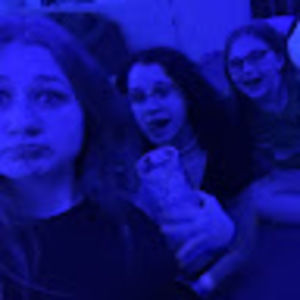 Meet your Posher, Chloe